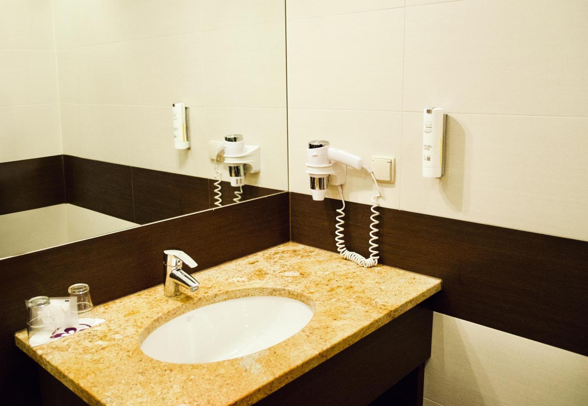 Hotel Szafran تشيلاش المظهر الخارجي الصورة